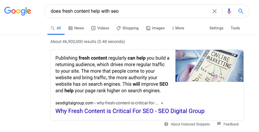 Google results for whether fresh content helps SEO, showing a featured snippet that argues in favor of fresh content.